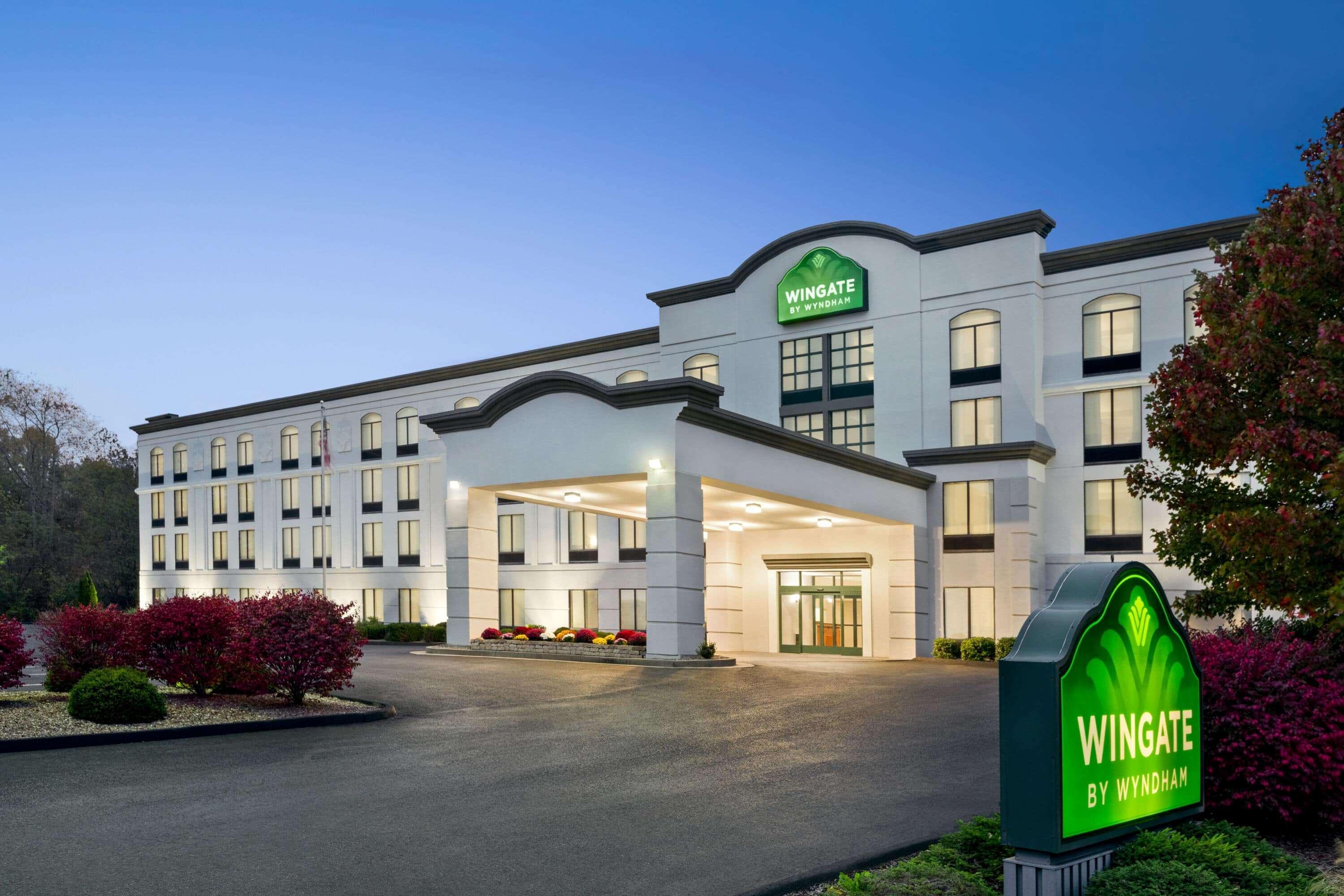 Wingate By Wyndham Bridgeport Clarksburg Hotel Екстериор снимка