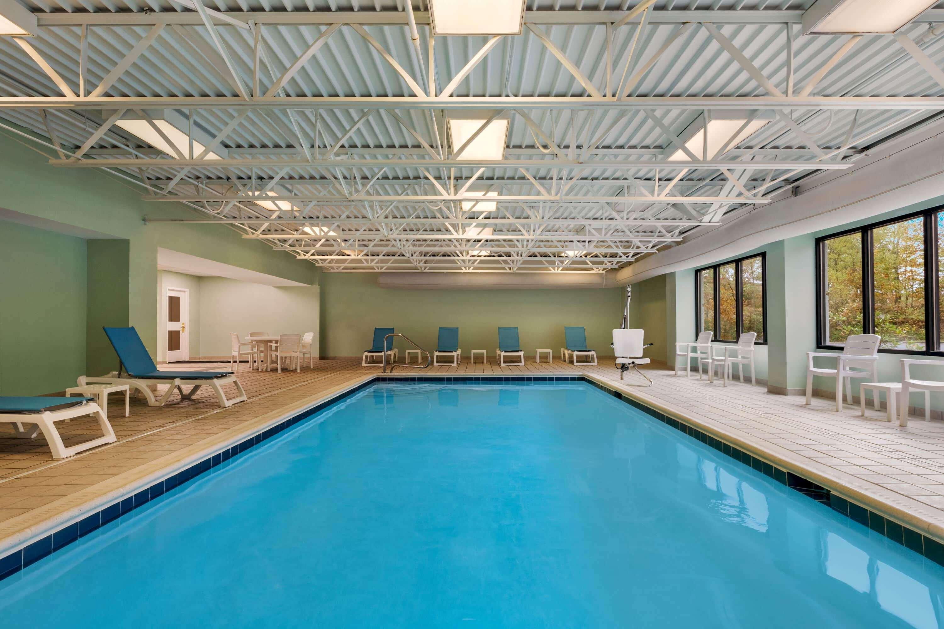 Wingate By Wyndham Bridgeport Clarksburg Hotel Екстериор снимка