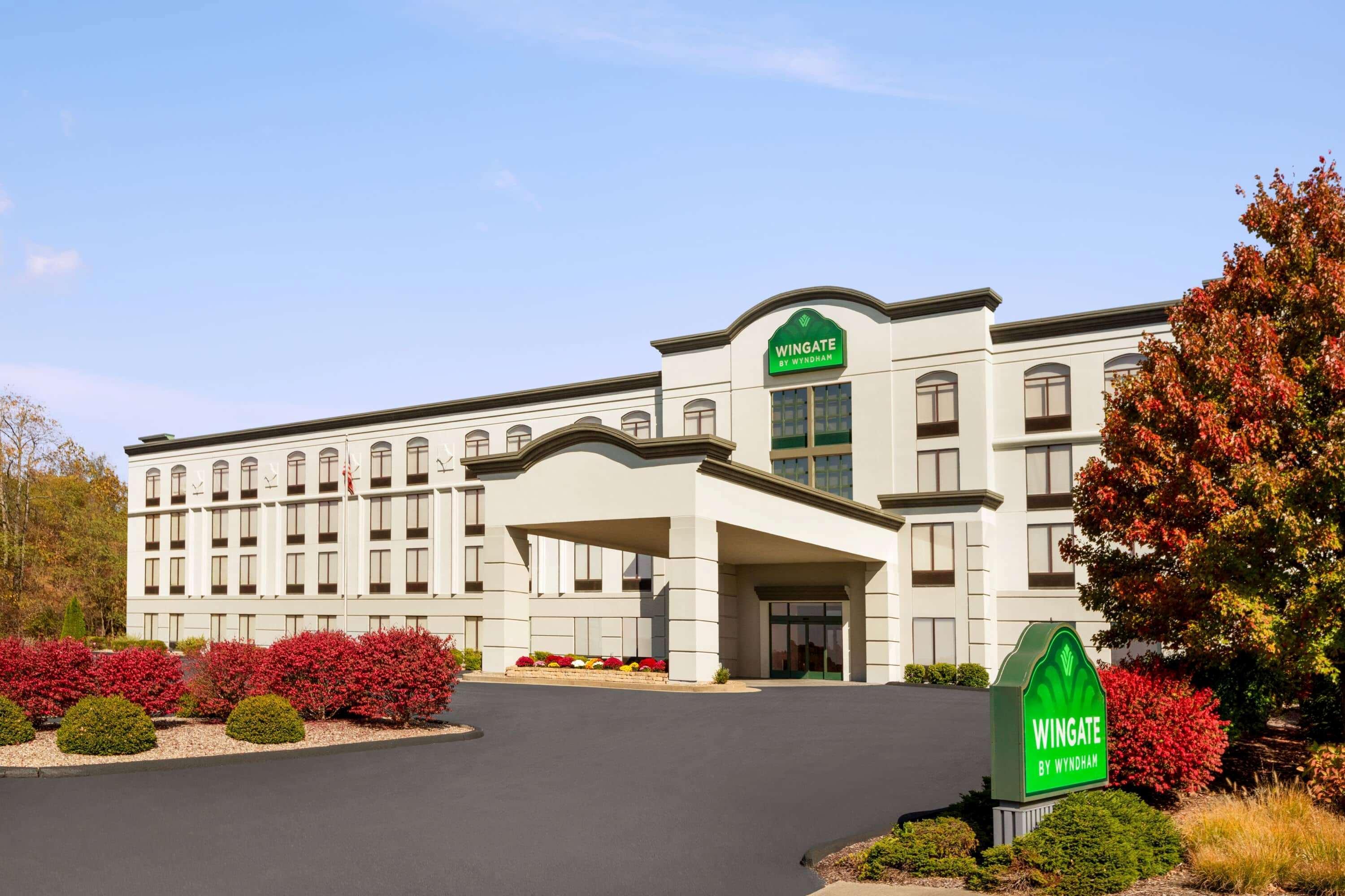 Wingate By Wyndham Bridgeport Clarksburg Hotel Екстериор снимка