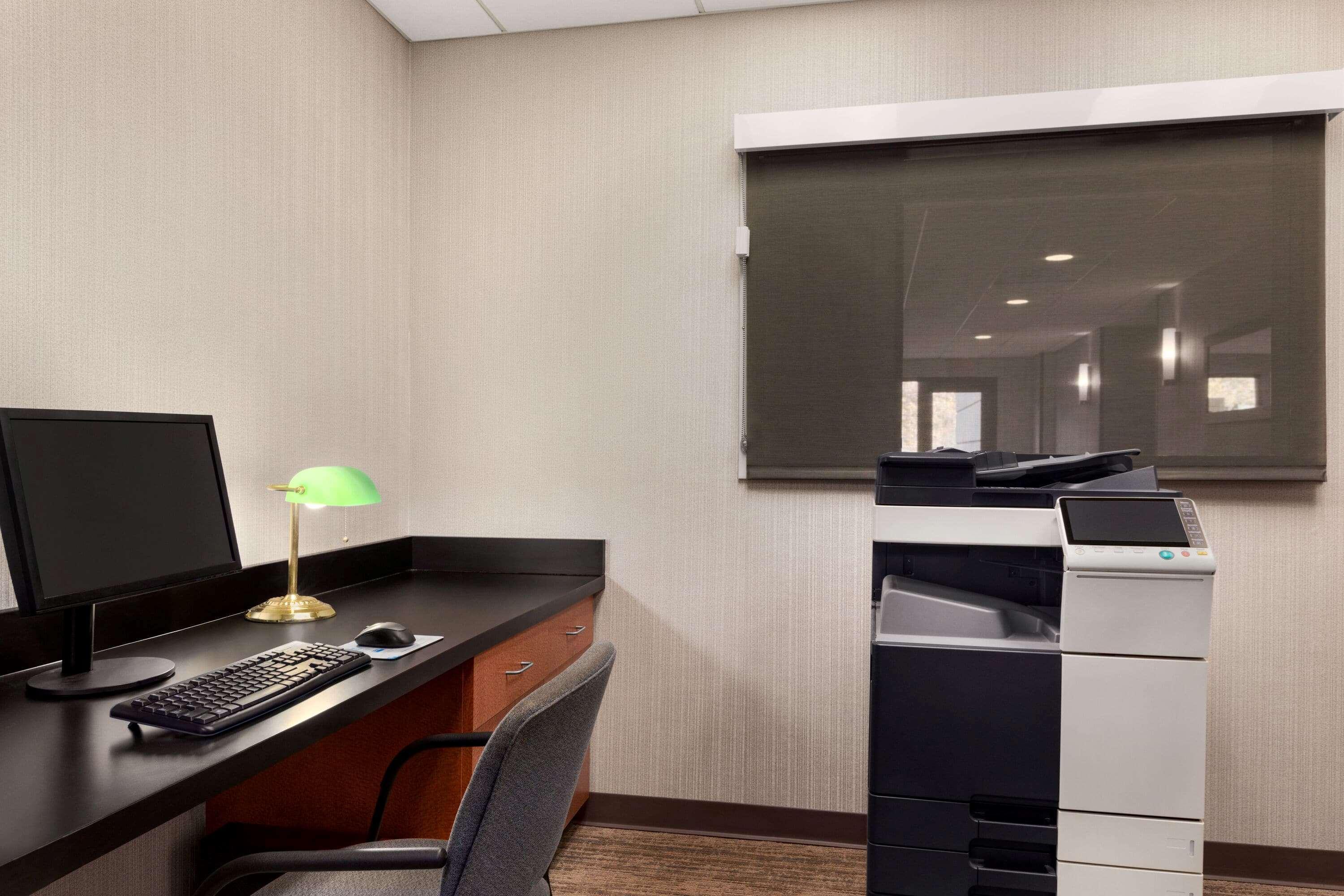 Wingate By Wyndham Bridgeport Clarksburg Hotel Екстериор снимка